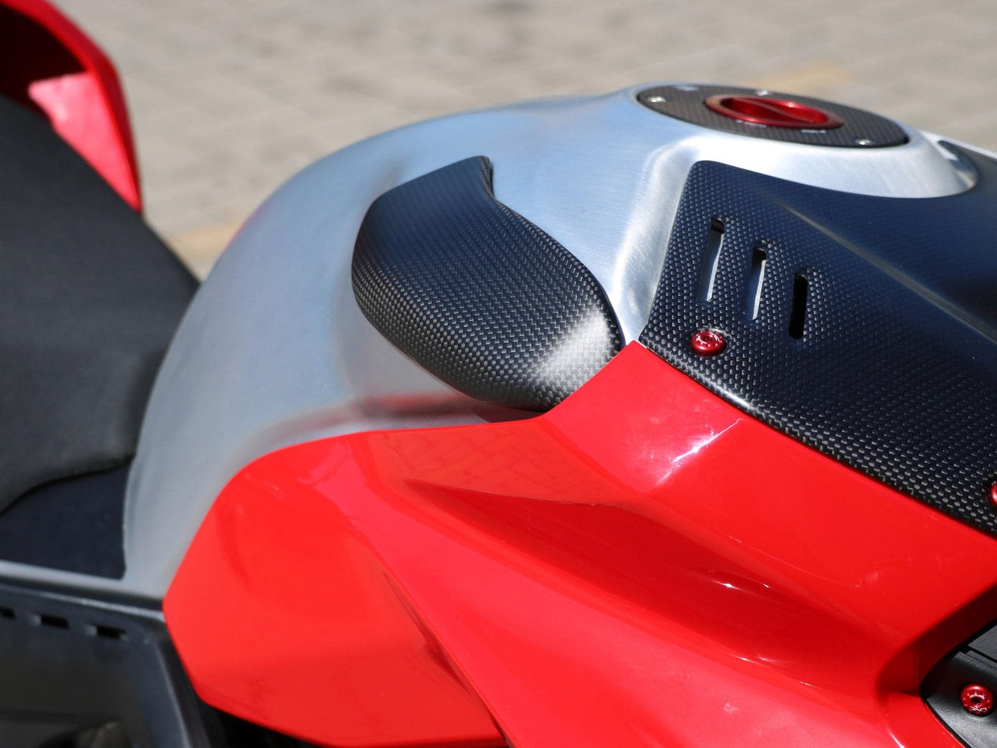 ZP112 - CNC RACING Ducati Panigale V4 / Streetfighter Carbon Fuel Tank Sliders