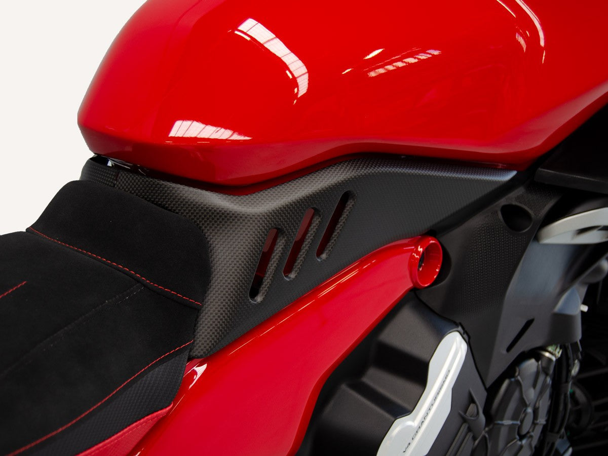 CRB71O - DUCABIKE Ducati Diavel V4 (2023+) Carbon Fuel Tank Side Covers