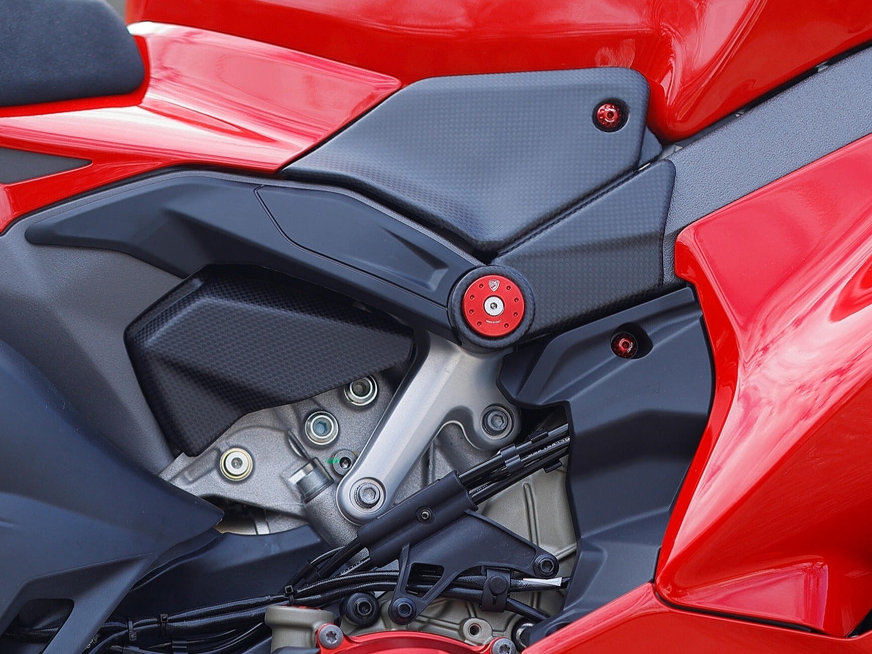 CNC RACING ZA413 Ducati Panigale V4 (2025+) Carbon Fuel Tank Side Covers – Accessories in the Factory Racing Motorcycle Aftermarket Accessories and Parts Online Shop