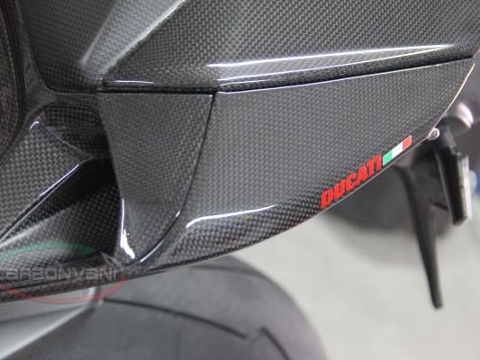 CARBONVANI Ducati Panigale 899 / 1199 Carbon Tail Side Panel (left)