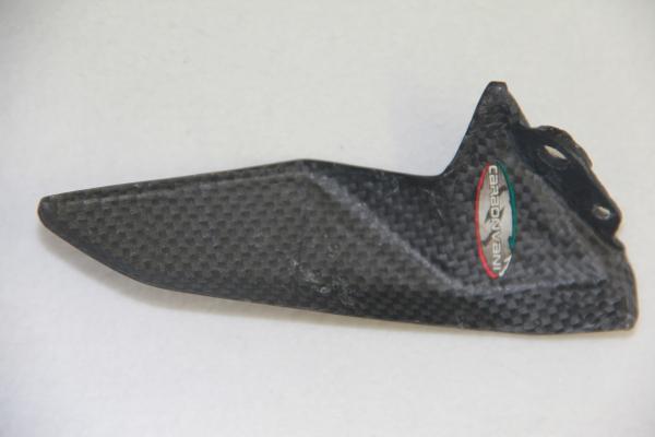 CARBONVANI Ducati Panigale 1299 / 899 / 1199 Carbon Chain Guard (lower)