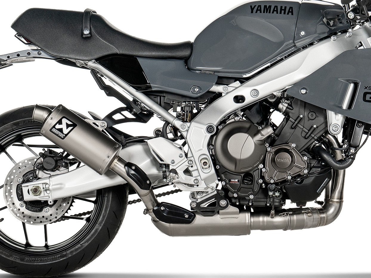 AKRAPOVIC S-Y9R16-HDT/2 Yamaha XSR 900 / GP (2025+) Exhaust System "Racing Line" (titanium) – Accessories in the 2WheelsHero Motorcycle Aftermarket Accessories and Parts Online Shop