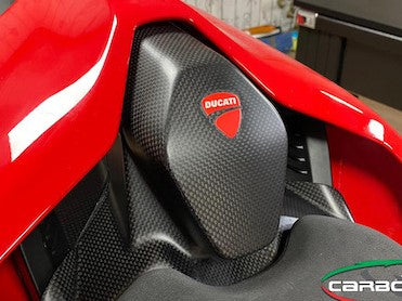 CARBONVANI Ducati Streetfighter V4 (2020+) Carbon Tail (road version; red)