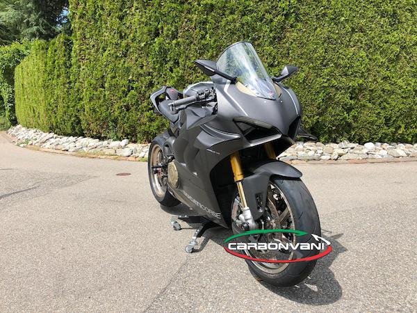 CARBONVANI Ducati Panigale V4 / V4R (20/21) Full Carbon Fairing Set (road version; 8 pcs)