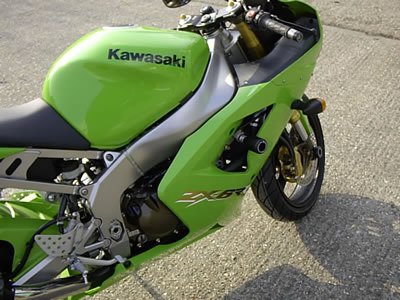 CP0085 - R&G RACING Kawasaki ZX-6R (03/04) Frame Crash Protection Sliders "Classic" – Accessories in the 2WheelsHero Motorcycle Aftermarket Accessories and Parts Online Shop