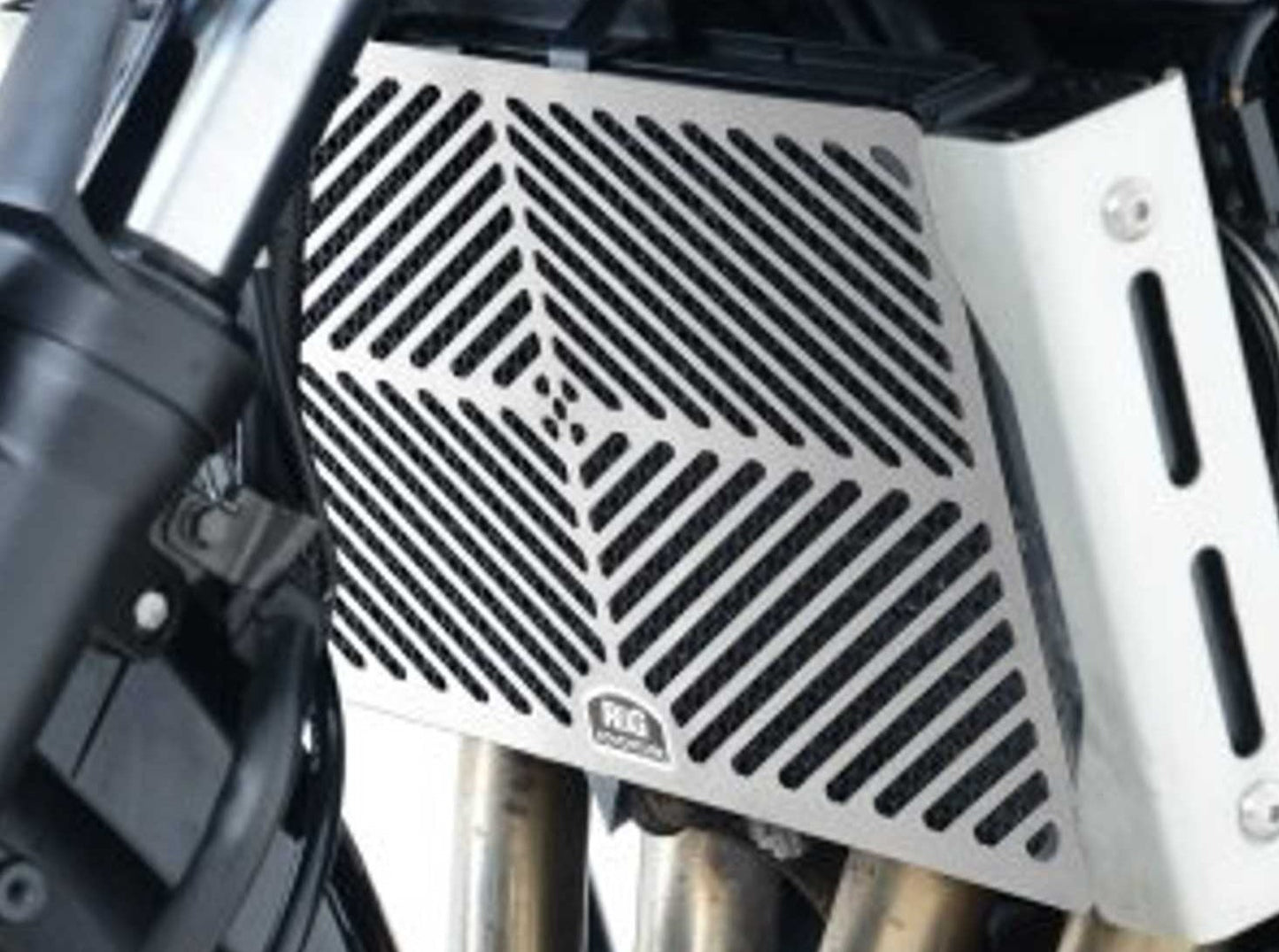 SRG0019 - R&G RACING Suzuki GSF1250 Bandit Radiator Guard (steel)