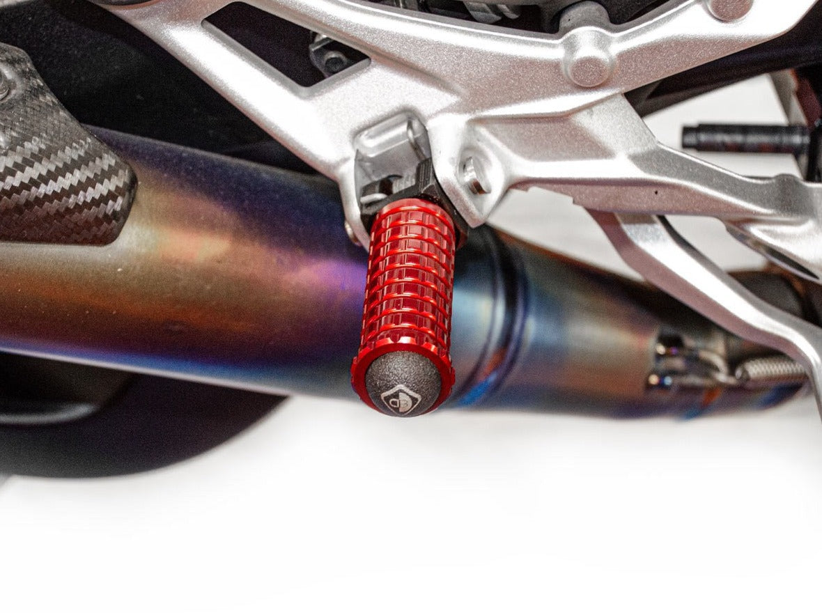 KAPM03 - DBK BMW S1000R / S1000RR (2018+) Pilot Pegs Support