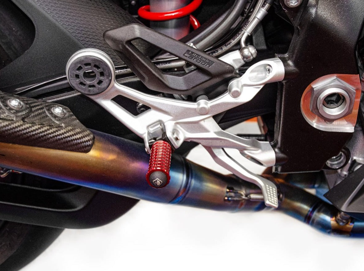 KAPM03 - DBK BMW S1000R / S1000RR (2018+) Pilot Pegs Support