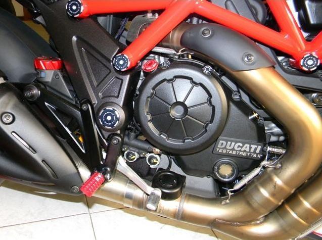 PPDV02 - DUCABIKE Ducati Adjustable Footpegs (pilot/passenger)