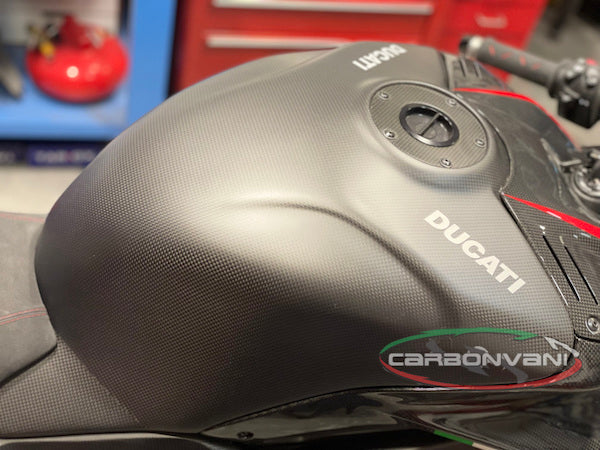 CARBONVANI Ducati Panigale V4 (2022+) Carbon Fuel Tank Cover