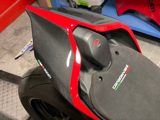 CARBONVANI Ducati Panigale V4 (2018+) Carbon Tail (street version; black/red)