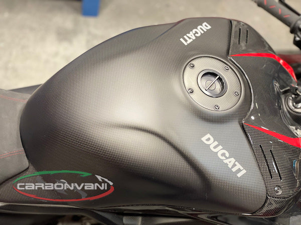CARBONVANI Ducati Panigale V4 (2022+) Carbon Fuel Tank Cover