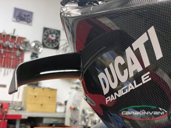 CARBONVANI Ducati Panigale V4 (2022+) Full Carbon Fairing Set (road version; 8 pcs)