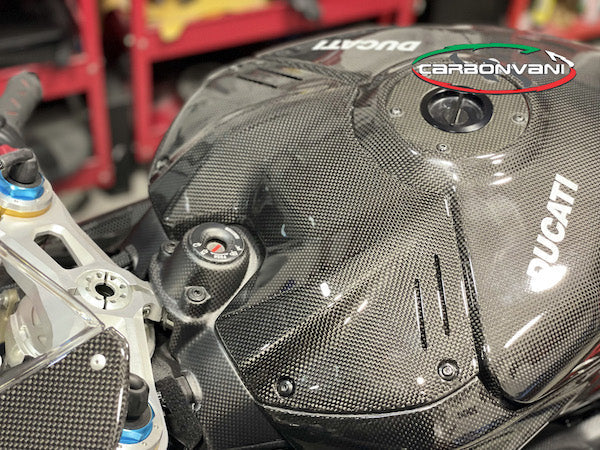 CARBONVANI Ducati Panigale V4 (2022+) Carbon Tank Battery Cover (DP version)