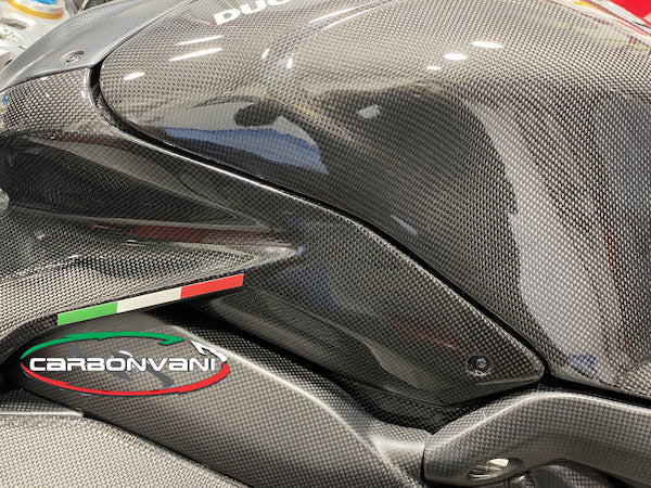 CARBONVANI Ducati Panigale V4 (2022+) Carbon Fuel Tank Cover